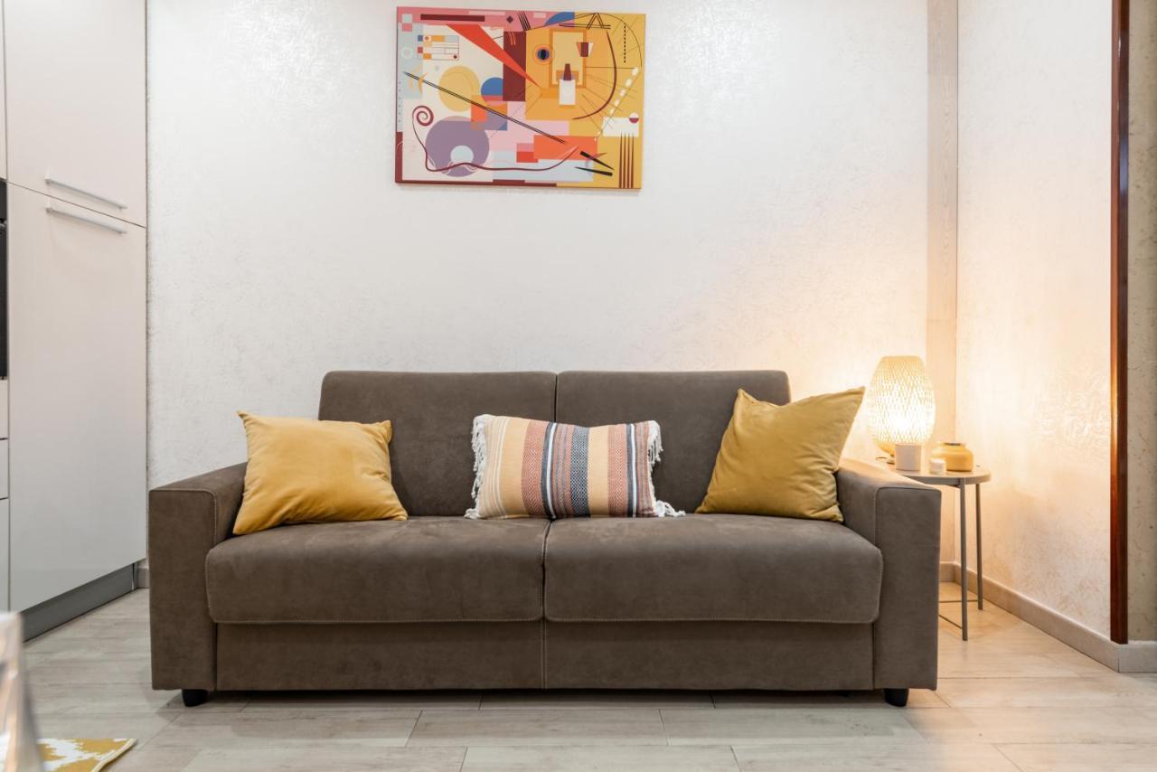 باري Yhellow Home Comfy Apartment المظهر الخارجي الصورة